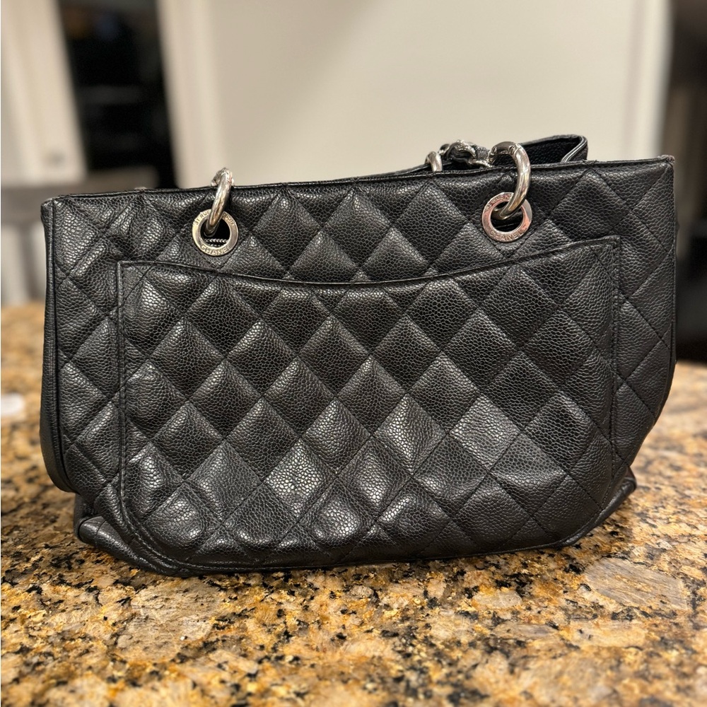 Authentic Chanel - Picture 9 of 15